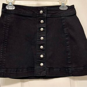 FREE PEOPLE black denim skirt size 4